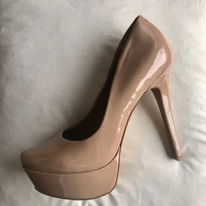 Nude Patent Pumps